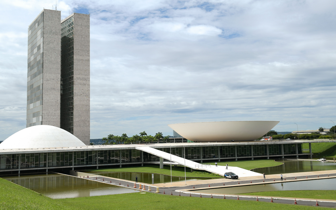 PEC do fim da escala 6×1 chega ao Senado e amplia pressão sobre empresas