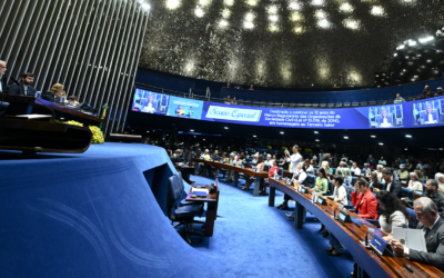 Regime simplificado para profissionais liberais avança no Senado