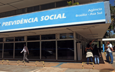 Fila do INSS cai 80% e governo prevê zerar atrasos em 2026